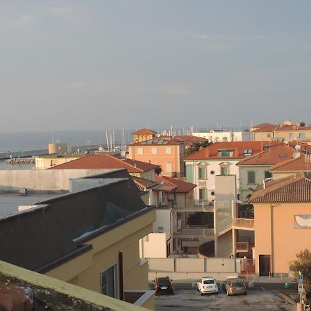 Noemi Apartment San Vincenzo Exterior foto