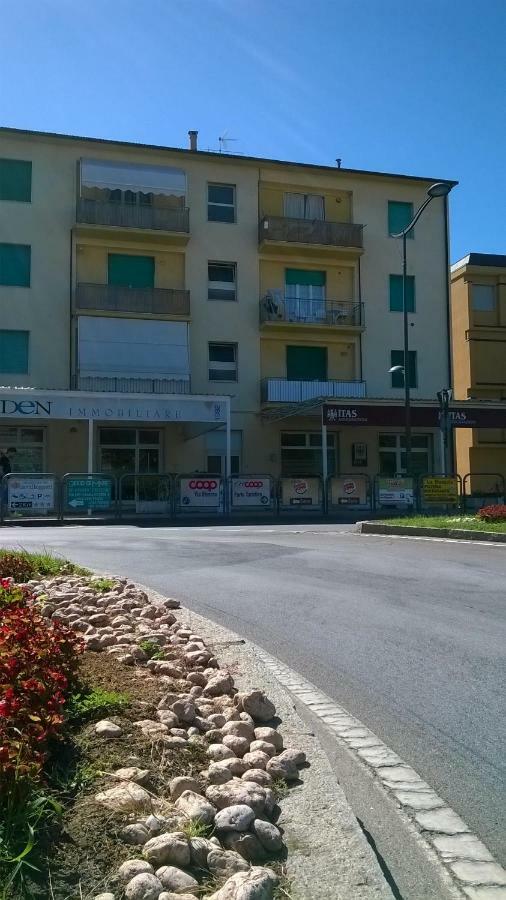 Noemi Apartment San Vincenzo Exterior foto